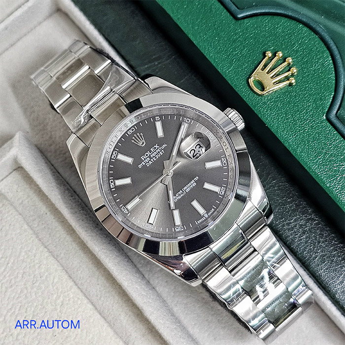 "Reloj Rolex Oyster Perpetual Datejust Superlative Chronometer con esfera gris, brazalete Oyster de acero inoxidable, función de fecha y cristal de zafiro."